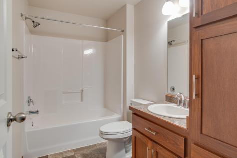 6193 56th Avenue S Fargo ND 58104