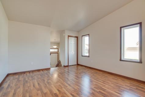 6193 56th Avenue S Fargo ND 58104