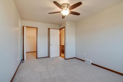 6193 56th Avenue S Fargo ND 58104