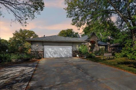 479 Mary Street S Maplewood MN 55119