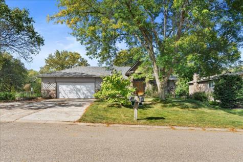 479 Mary Street S Maplewood MN 55119