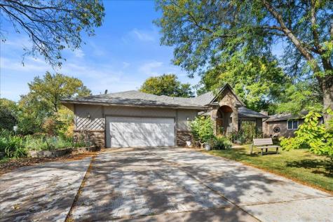 479 Mary Street S Maplewood MN 55119