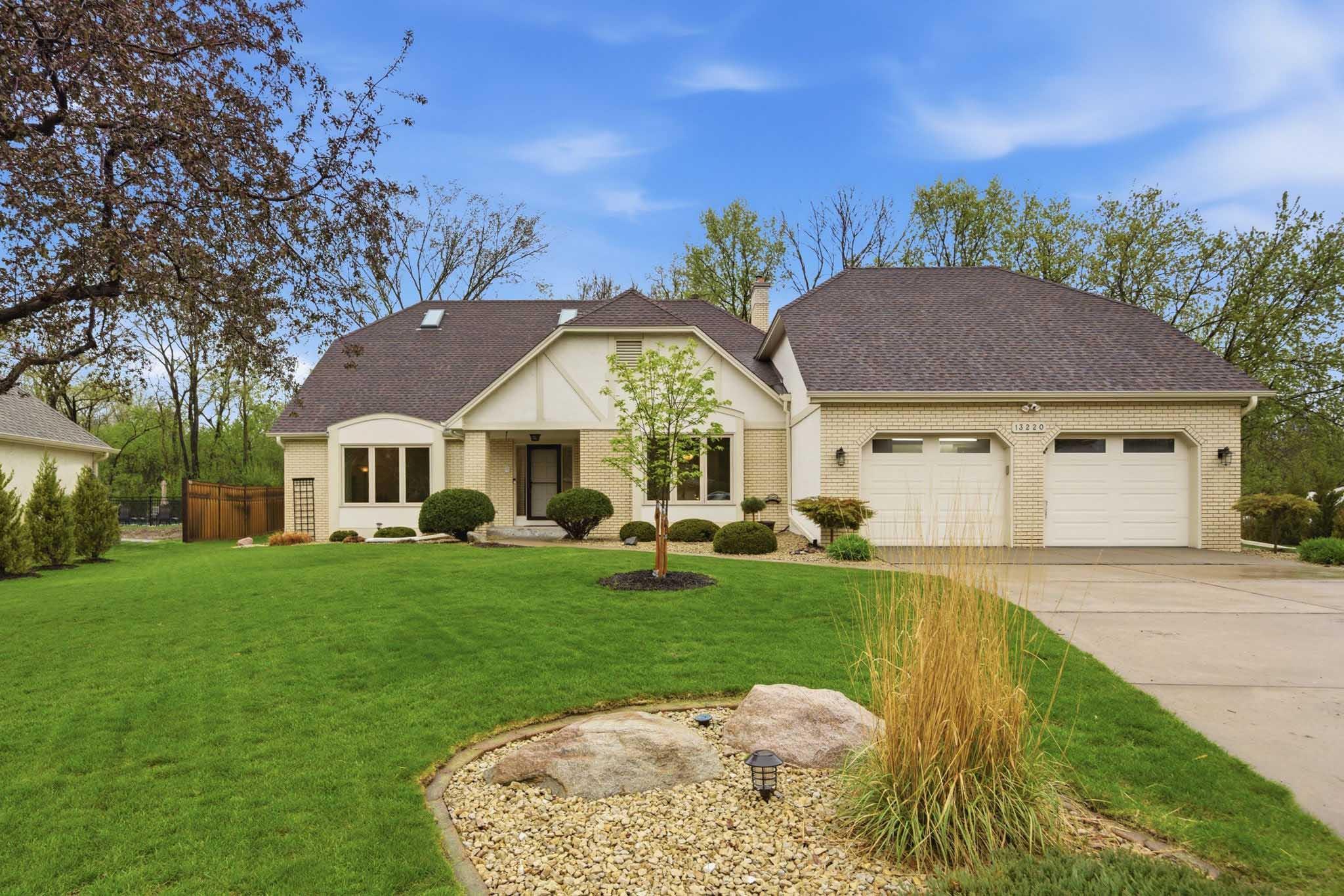 13220 38th Avenue N Plymouth MN 55441