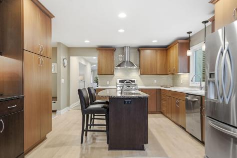 13220 38th Avenue N Plymouth MN 55441