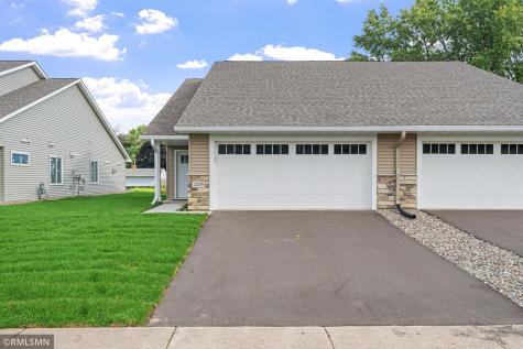 2339 17th Avenue E North Saint Paul MN 55109