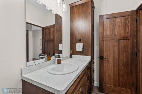 300 Pine Drive Hankinson ND 58041