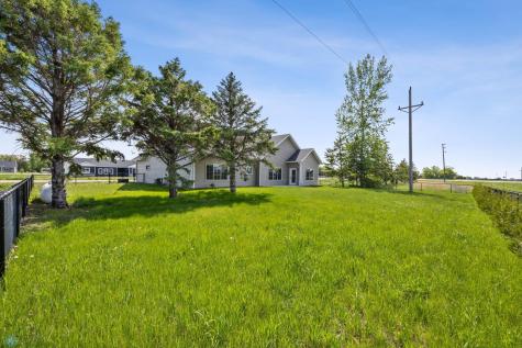 300 Pine Drive Hankinson ND 58041