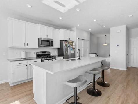 6662 Wildflower Way Minnetrista MN 55331
