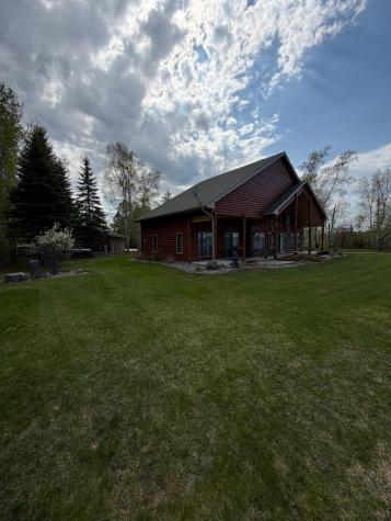 1377 Riverside Drive NW Baudette MN 56623