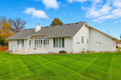 1059 Sommerset Place West Fargo ND 58078