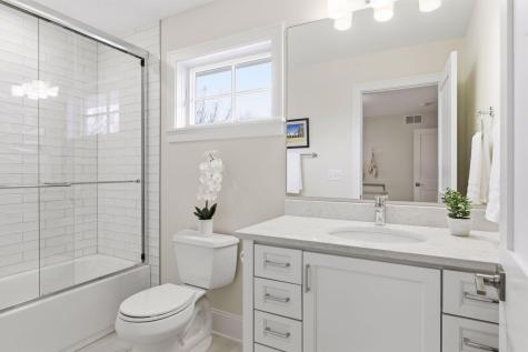 1774 Girard Avenue S Minneapolis MN 55403