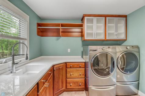 97 19 Avenue N Fargo ND 58102