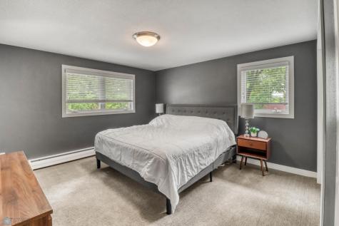 97 19 Avenue N Fargo ND 58102