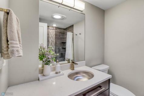 97 19 Avenue N Fargo ND 58102