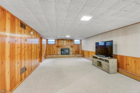 97 19 Avenue N Fargo ND 58102