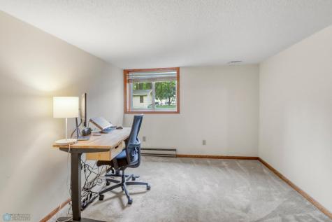 97 19 Avenue N Fargo ND 58102