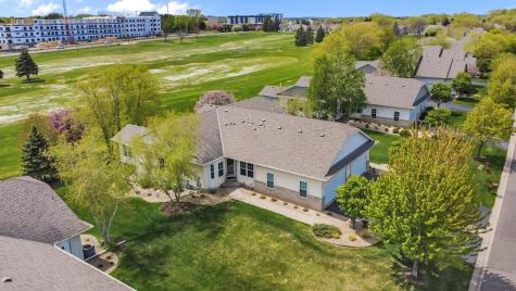 551 Holly Lane N Oakdale MN 55128