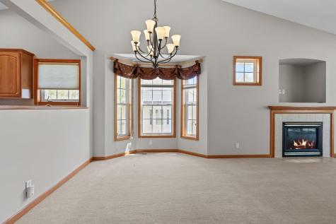 551 Holly Lane N Oakdale MN 55128
