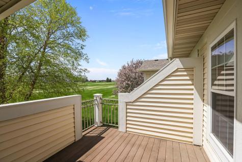 551 Holly Lane N Oakdale MN 55128