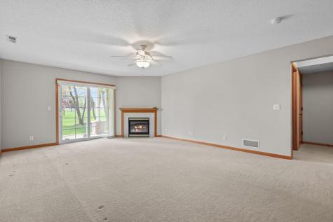 551 Holly Lane N Oakdale MN 55128