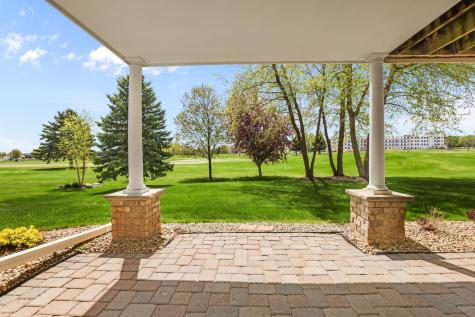 551 Holly Lane N Oakdale MN 55128