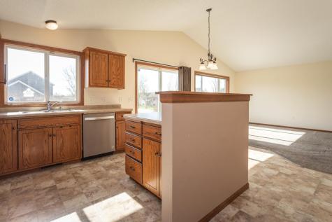 1803 Jasmine Drive Alexandria MN 56308