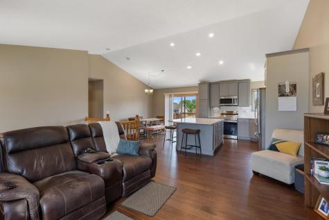 831 Beech Lane S Annandale MN 55302