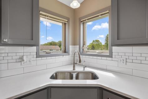 831 Beech Lane S Annandale MN 55302
