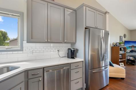 831 Beech Lane S Annandale MN 55302
