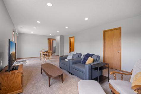 831 Beech Lane S Annandale MN 55302