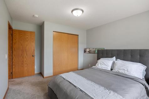 831 Beech Lane S Annandale MN 55302