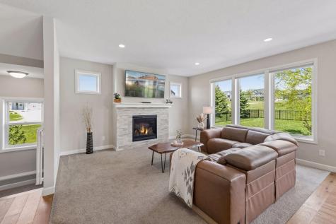19702 Henning Avenue Lakeville MN 55044