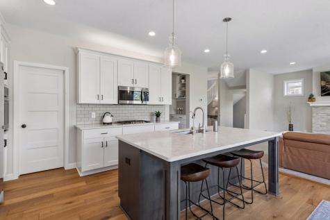 19702 Henning Avenue Lakeville MN 55044