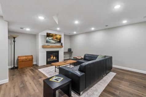 19702 Henning Avenue Lakeville MN 55044