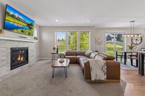 19702 Henning Avenue Lakeville MN 55044