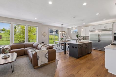 19702 Henning Avenue Lakeville MN 55044