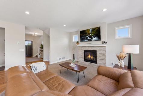 19702 Henning Avenue Lakeville MN 55044