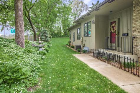 1900 Victoria Road S Mendota Heights MN 55118