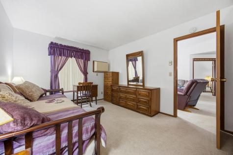 3305 15th Avenue S Fargo ND 58103
