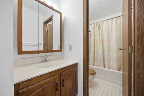 3305 15th Avenue S Fargo ND 58103
