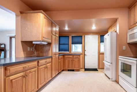 17 2nd Avenue NW Elbow Lake MN 56531