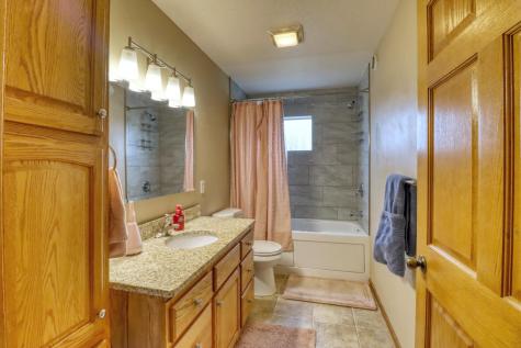 655 Christensen Court Mapleton ND 58059