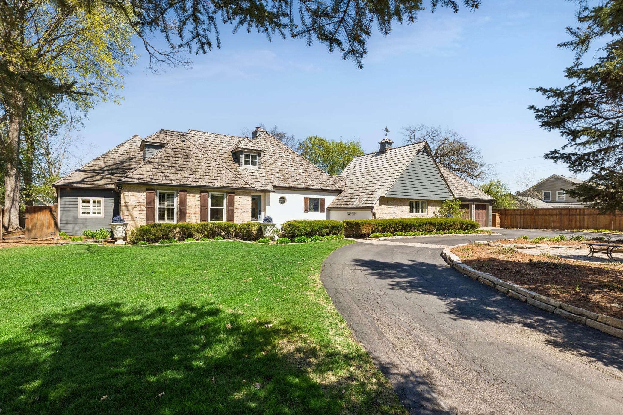 5404 Interlachen Boulevard Edina MN 55436