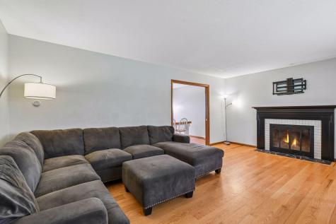 6325 Wood Hill Lane Maple Plain MN 55359