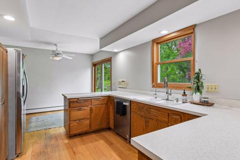 6325 Wood Hill Lane Maple Plain MN 55359