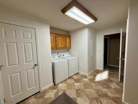 511 Jessamine Avenue Aneta ND 58212