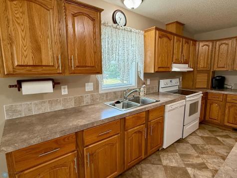 511 Jessamine Avenue Aneta ND 58212