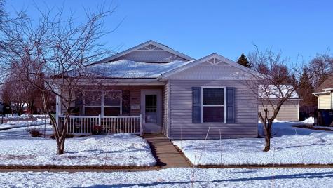 1802 4th Avenue N Moorhead MN 56560