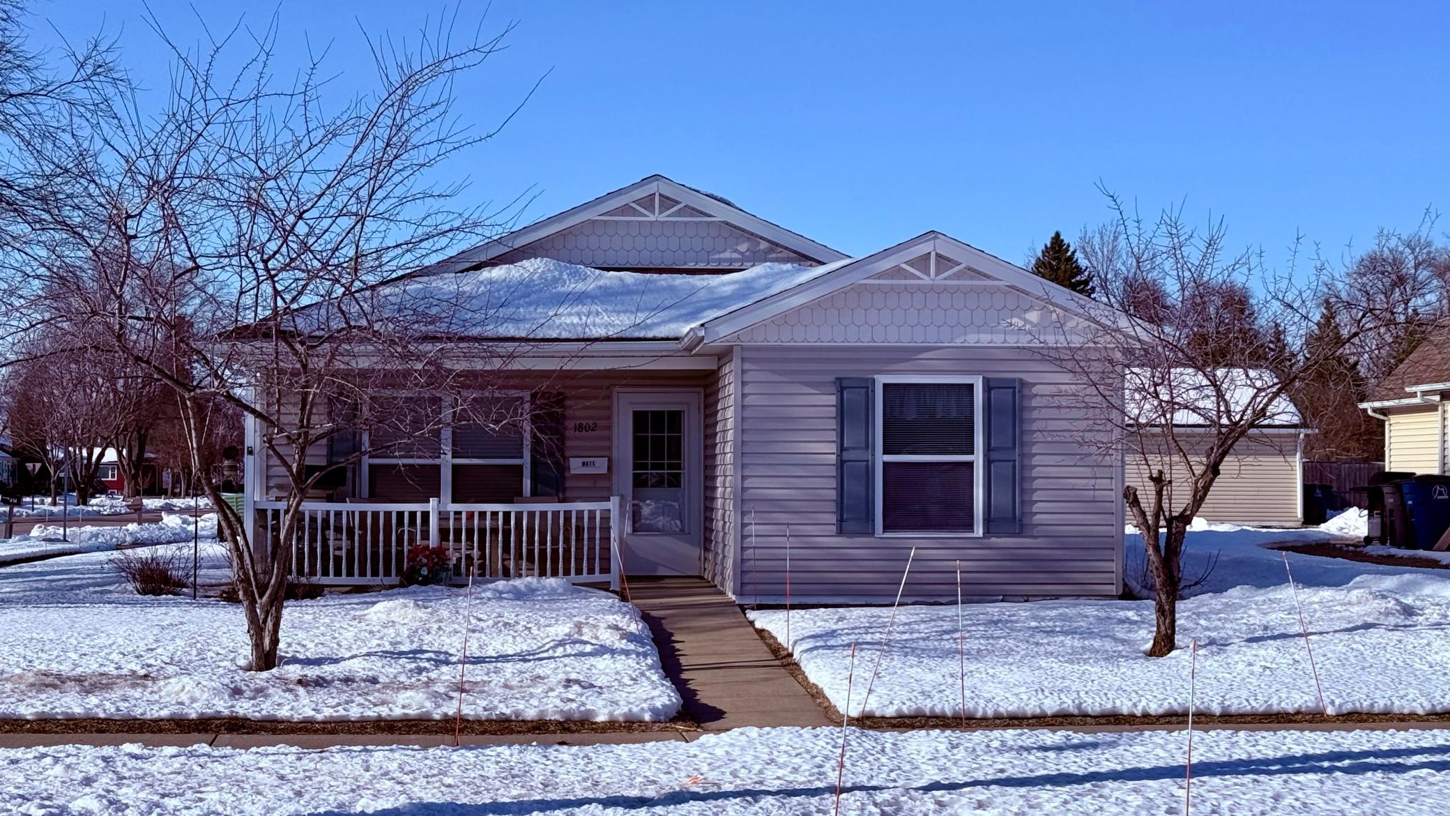 1802 4th Avenue N Moorhead MN 56560