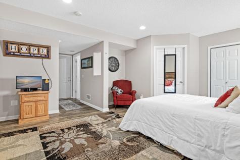 421 E Lake Street Waconia MN 55387